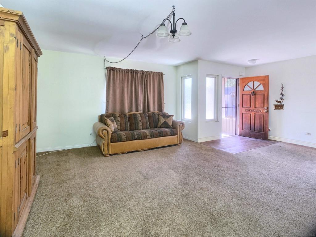 12706 Julian Ave