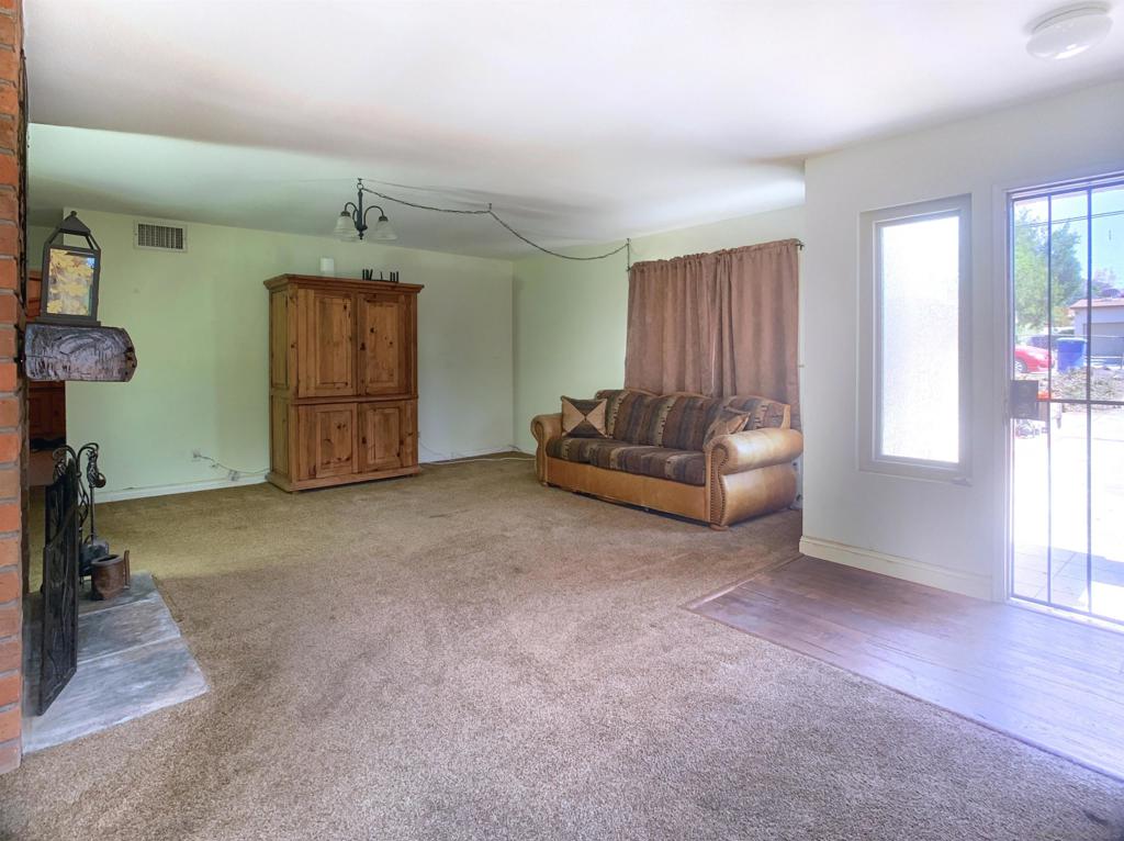 12706 Julian Ave