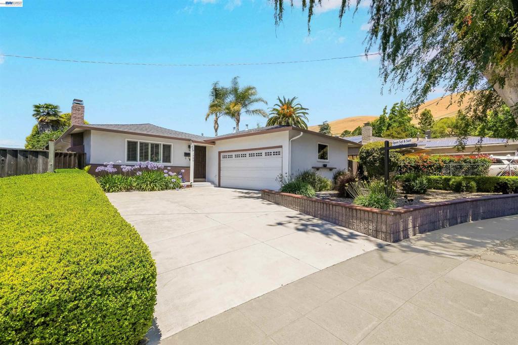 31590 Hugh Way