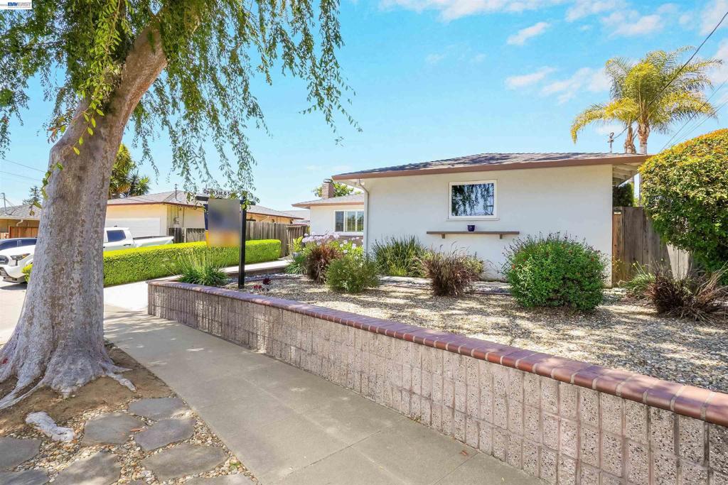 31590 Hugh Way