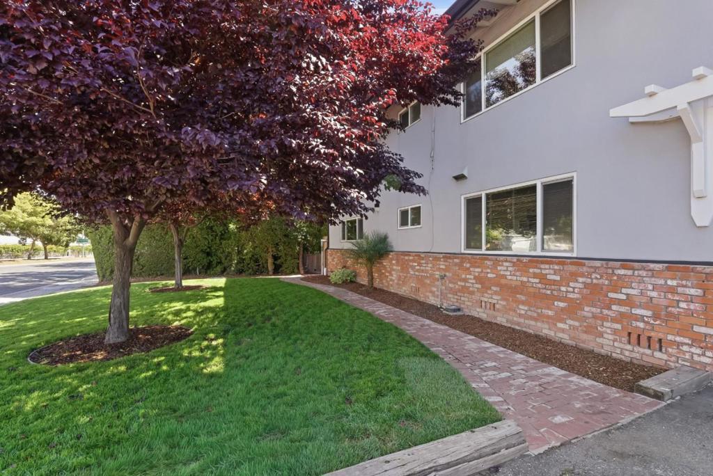 1255 Woodside Road