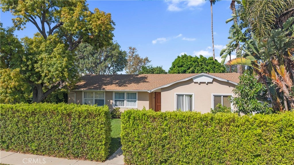 11201 Petit Avenue