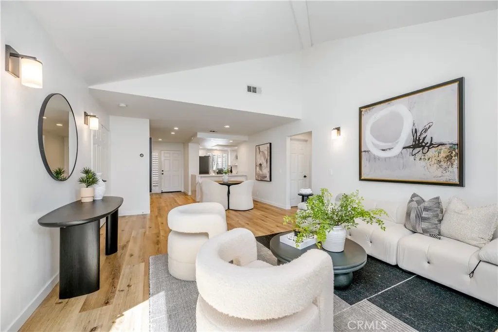 Corona Del Mar, California 92625, United States, 3 Bedrooms Bedrooms, ,3 BathroomsBathrooms,Residential,Active,213076