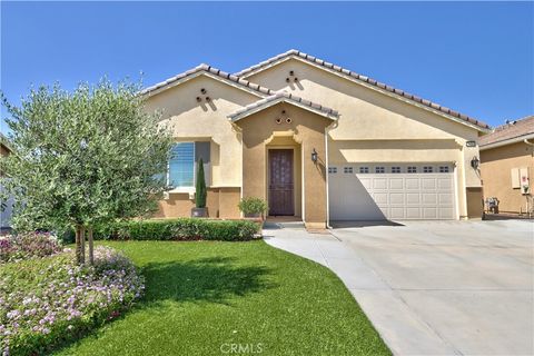 Photo of 26595 Opalescent DR, Menifee, CA 92584 (MLS # SW26109333)