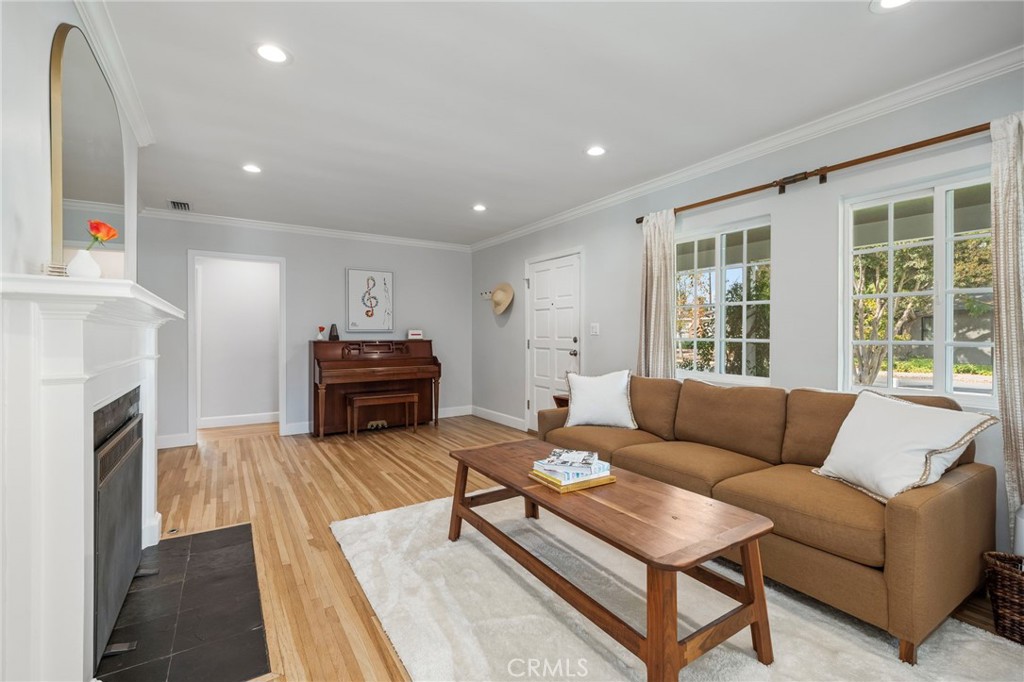 16600 Gilmore Street