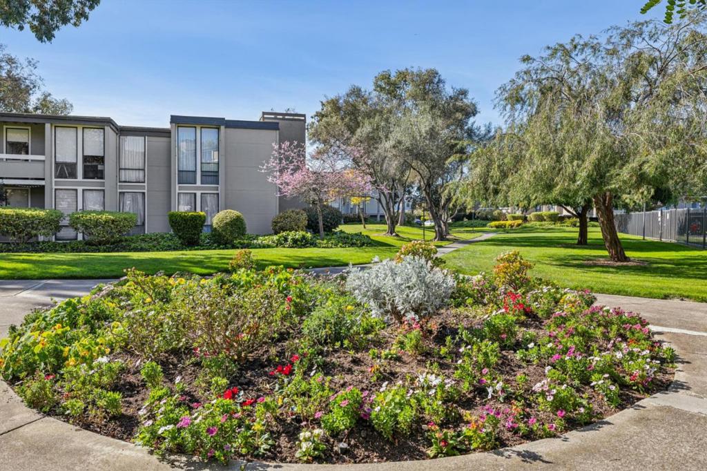 1061 Beach Park Boulevard 307