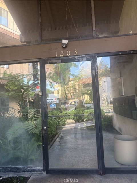 1203 #201 E SAN ANTONIO Drive #201 Long Beach CA 90807