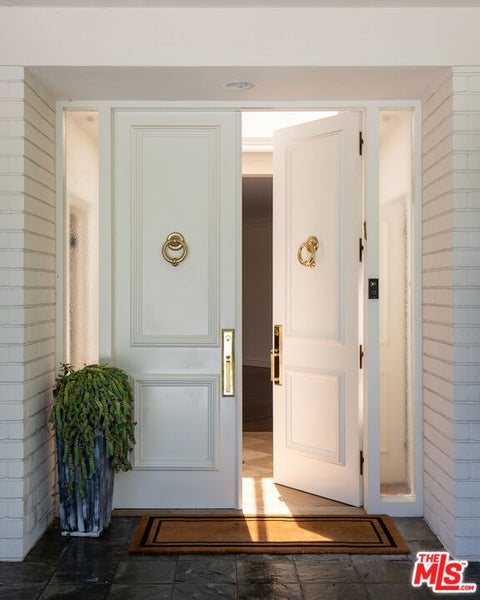 Photo of 1201 Loma Vista Drive, Beverly Hills, CA 90210 (MLS # 26865577)