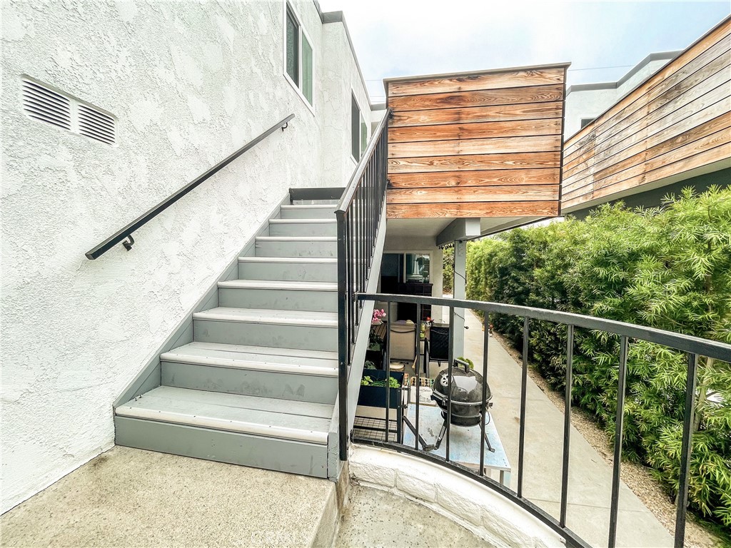 208 Avenida Victoria C