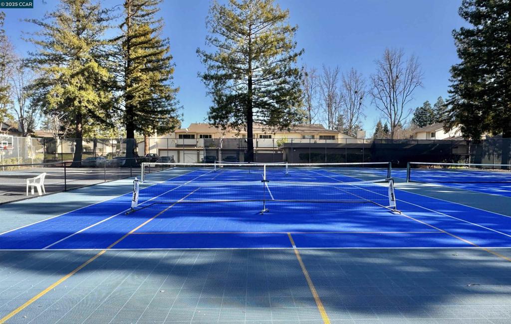 SUNSET PARK - Residential