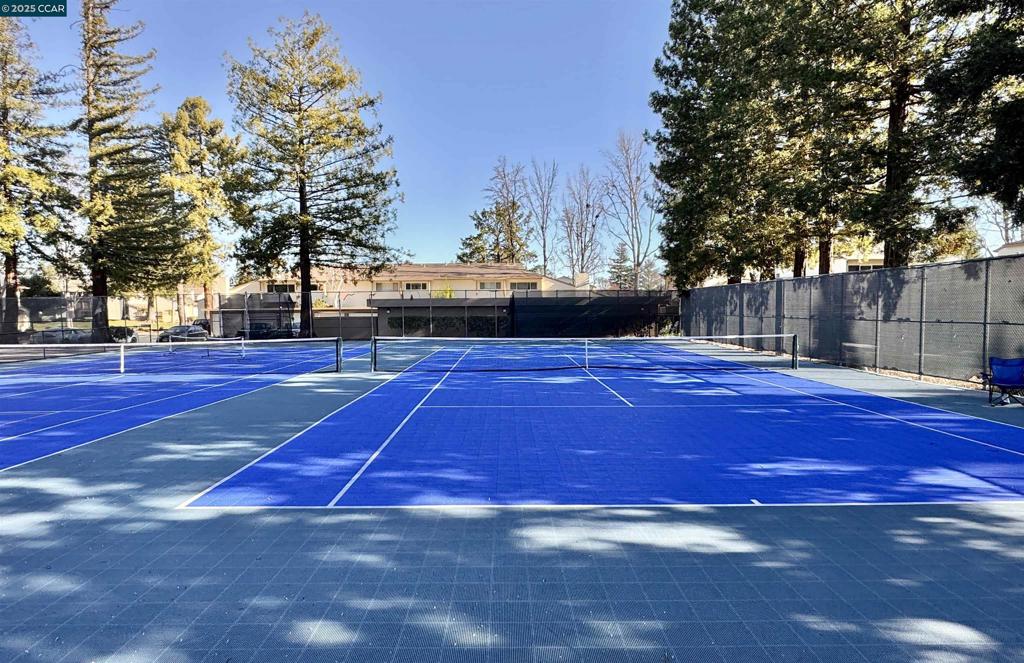 SUNSET PARK - Residential