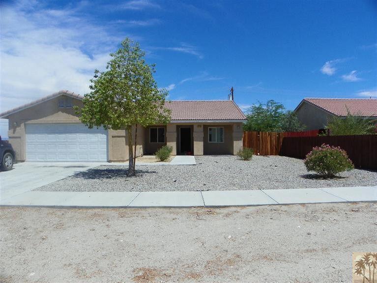 Great Family Home in Salton Sea area now available 4 bed 2 bath, lovely high cielings, fresh paint interior, granite counter tops, 2 car garage. Plenty of room to store your sand toys on this 9000 sq ft lot, back concrete ready for your new back patio. Call for a showing , wont last long! New photos coming soon.