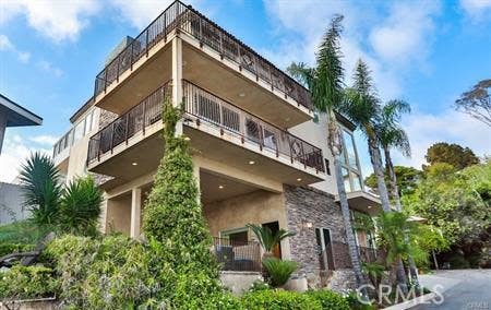 Photo of 31736 Seacliff Drive, Laguna Beach, CA 92651 (MLS # CV26146555)