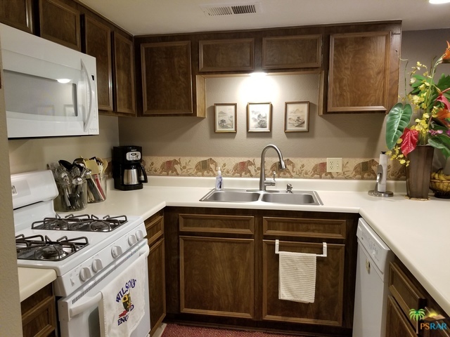 Desert Palm Villas - Residential