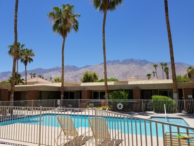 Desert Palm Villas - Residential