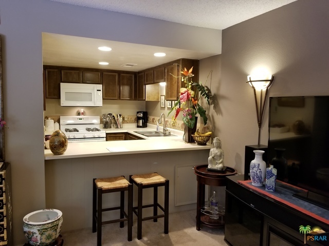 Desert Palm Villas - Residential