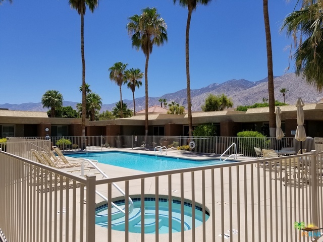 Desert Palm Villas - Residential