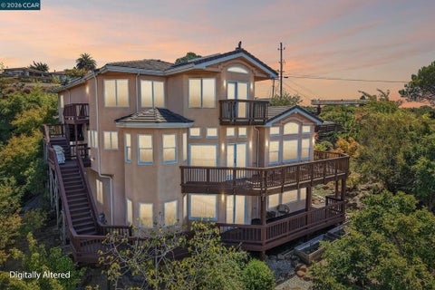 Photo of 3906 Arbutus Ct, Hayward, CA 94542 (MLS # 41146602)