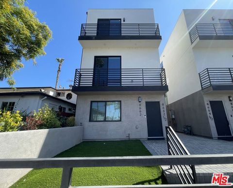 Photo of 8662 Cadillac Avenue, Los Angeles, CA 90034 (MLS # 25626435)