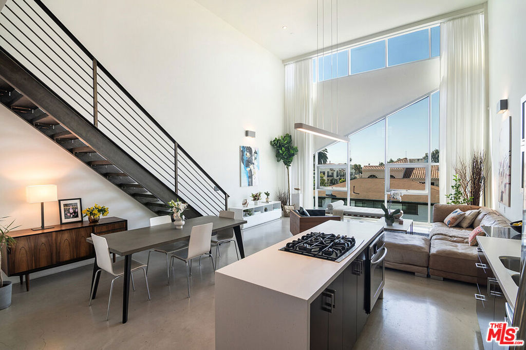 803 Wilcox Avenue 11