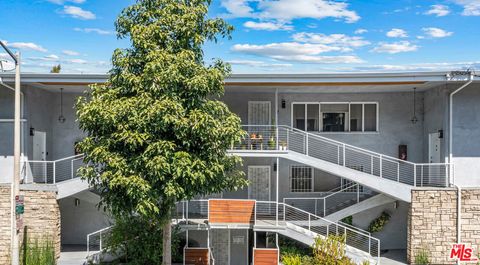 Photo of 8555 Sherwood Drive #2, West Hollywood, CA 90069 (MLS # 26841073)