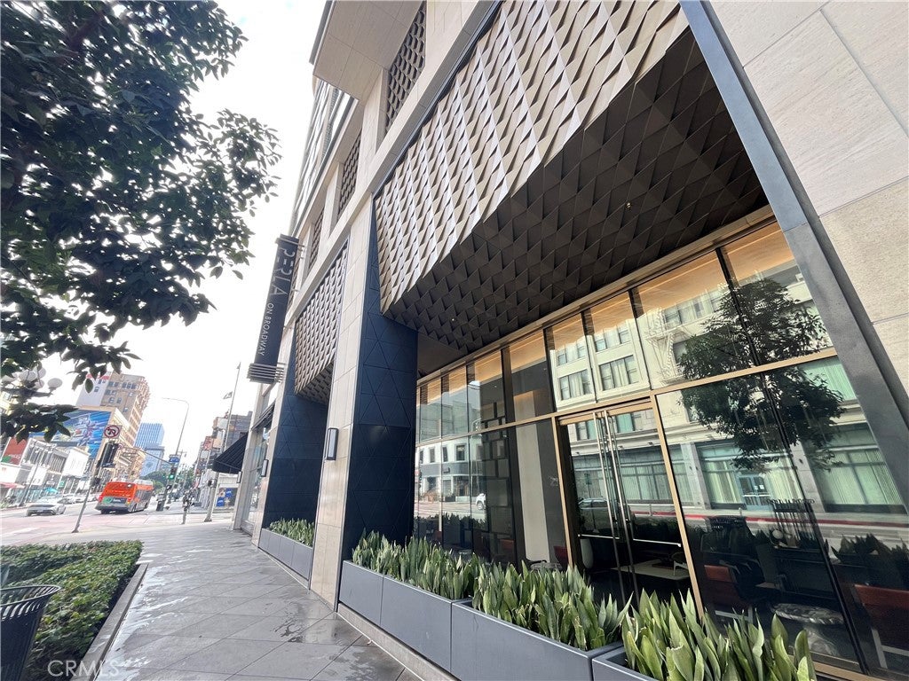 400 S Broadway 814, Los Angeles CA 90013