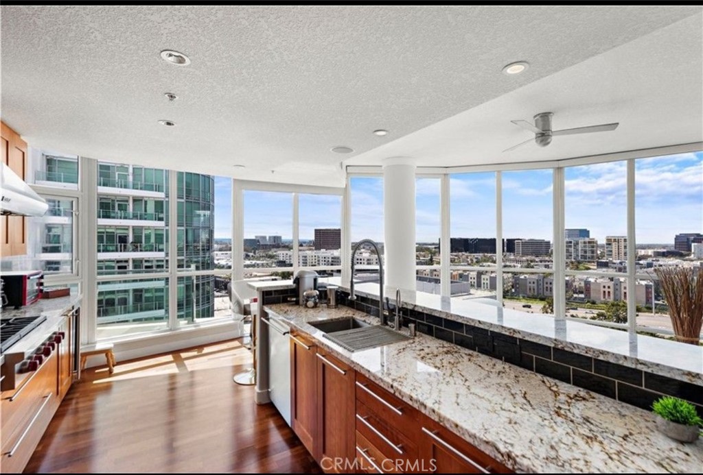 3141 Michelson Drive 1607