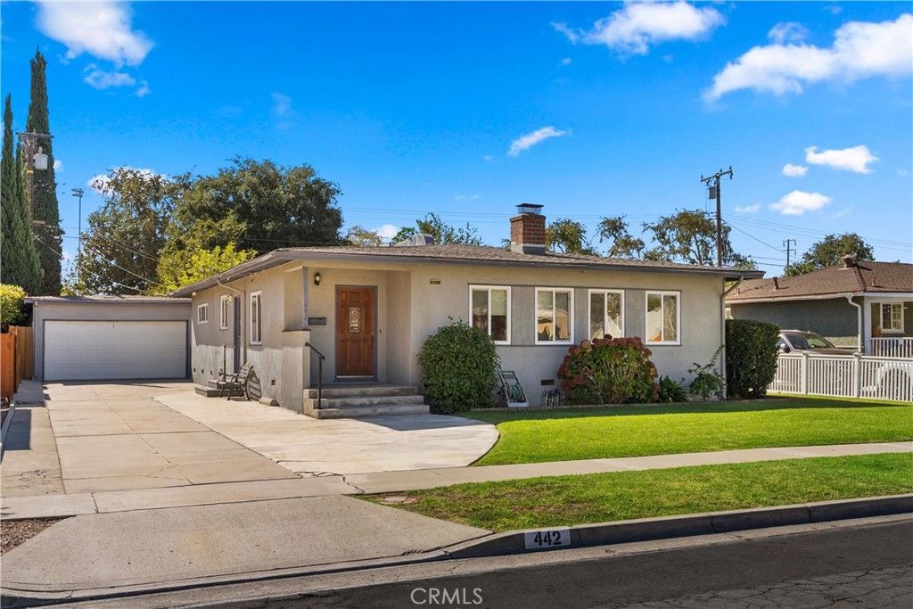 Photo of 442 W Porter Ave, Fullerton, CA 92832 (MLS # OC25243491)