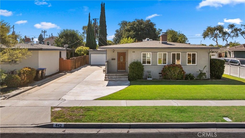Photo of 442 W Porter Ave, Fullerton, CA 92832 (MLS # OC25243491)