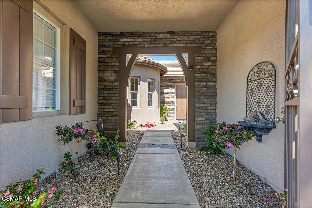 Photo of 4383 Via Rio, Newbury Park, CA 91320 (MLS # 226001632)