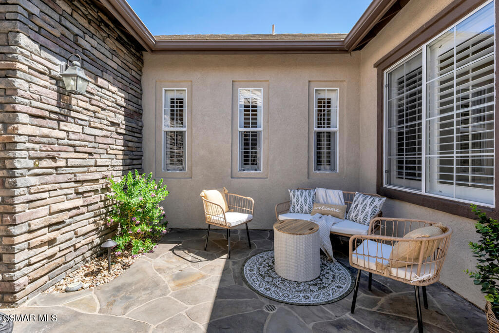 Properties 4 4383 Via Rio