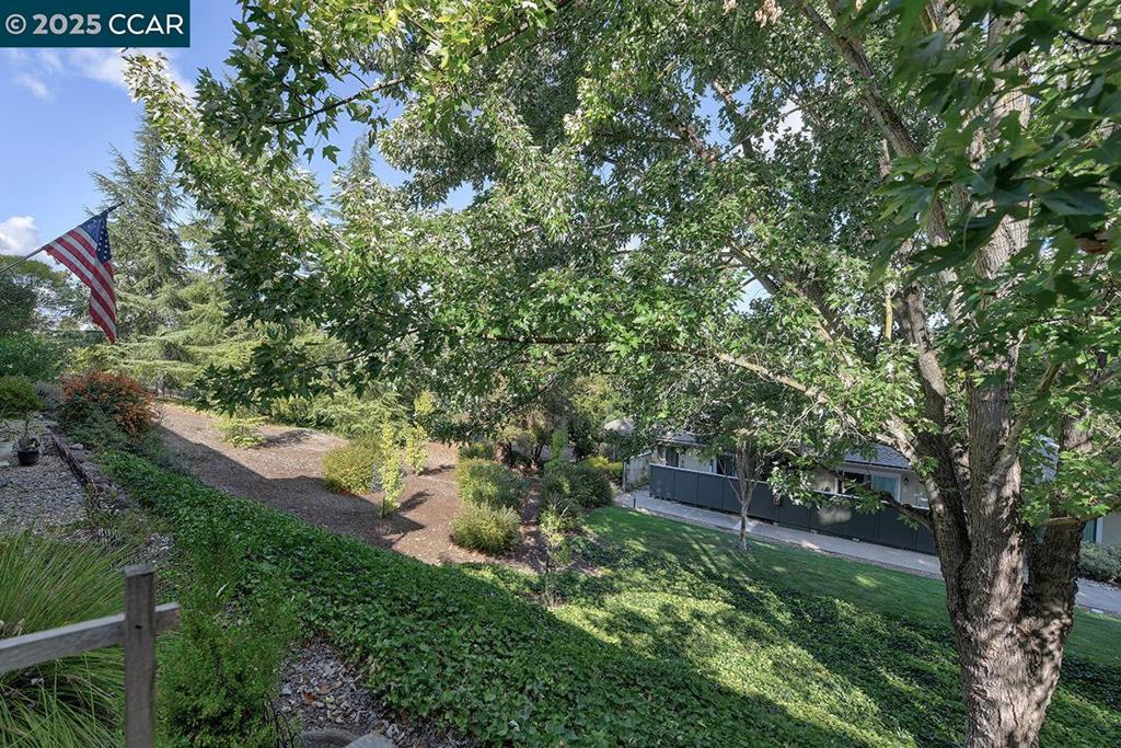 ROSSMOOR - Residential