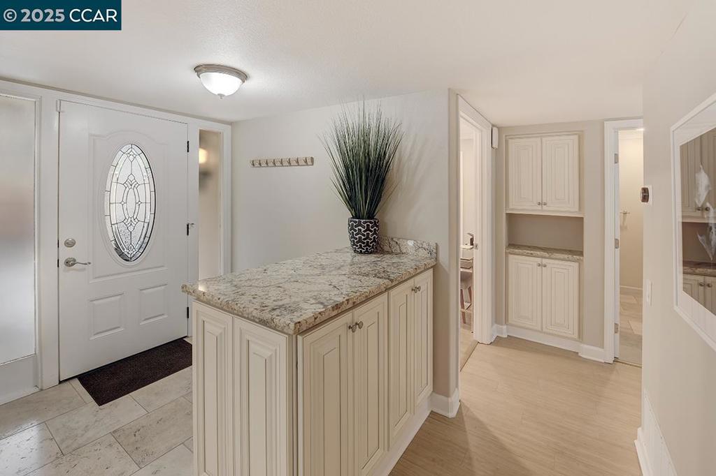 ROSSMOOR - Residential