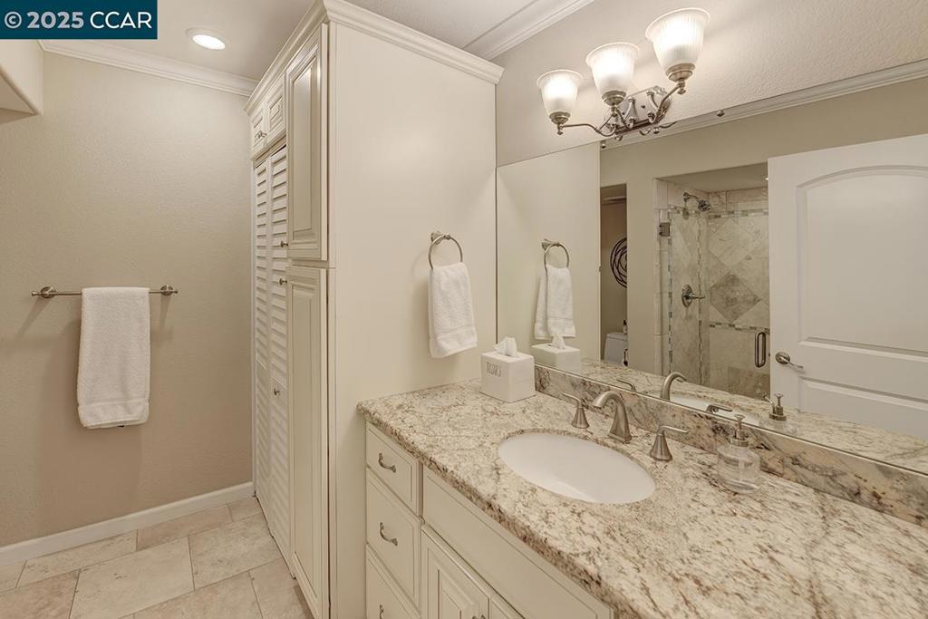 ROSSMOOR - Residential