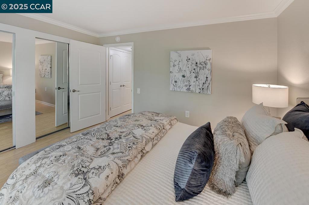 ROSSMOOR - Residential