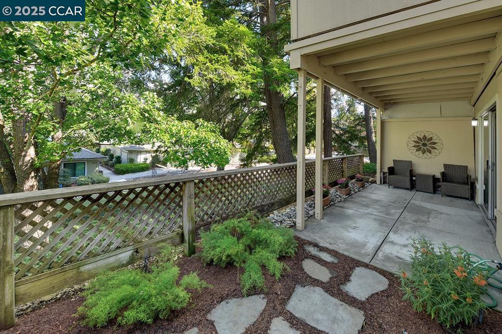 ROSSMOOR - Residential