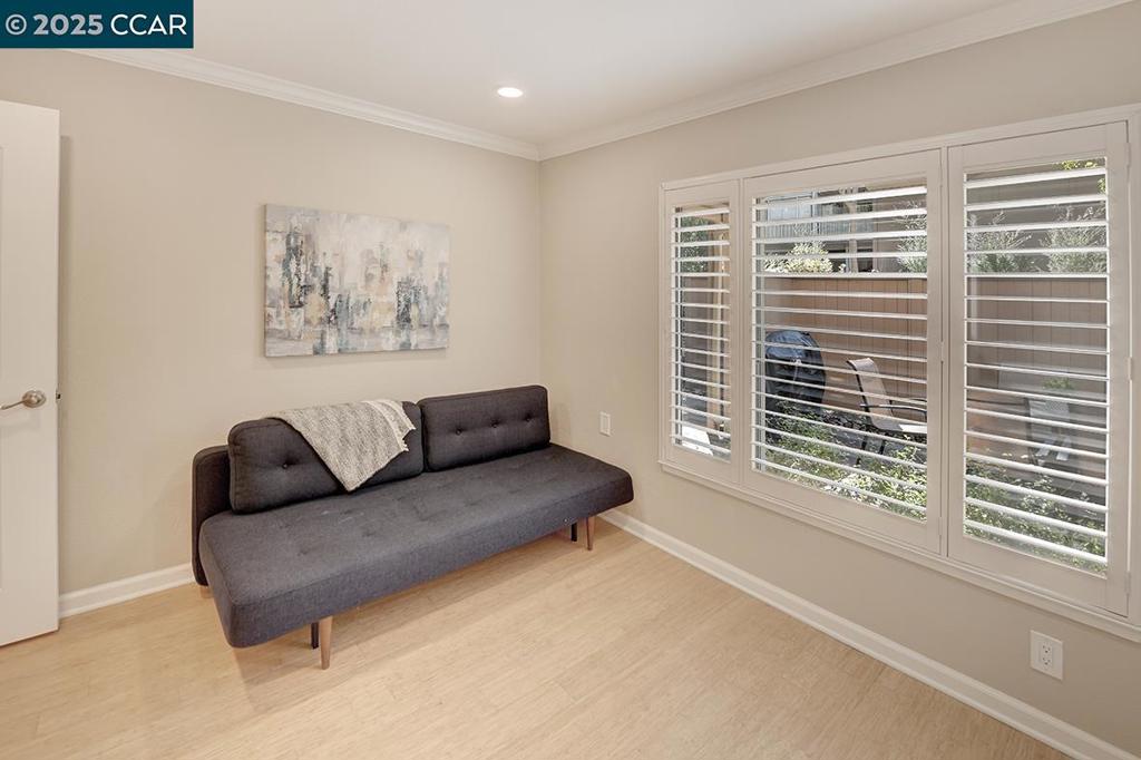 ROSSMOOR - Residential