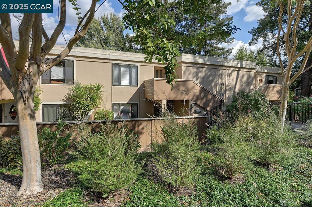 ROSSMOOR - Residential
