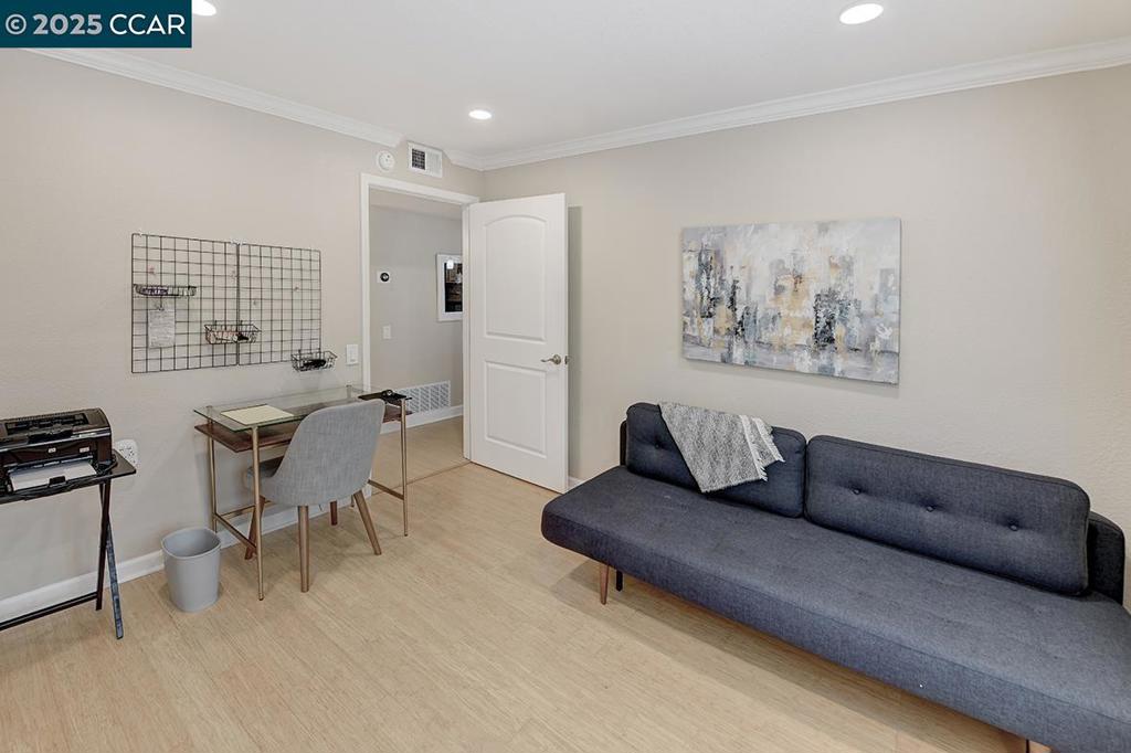 ROSSMOOR - Residential