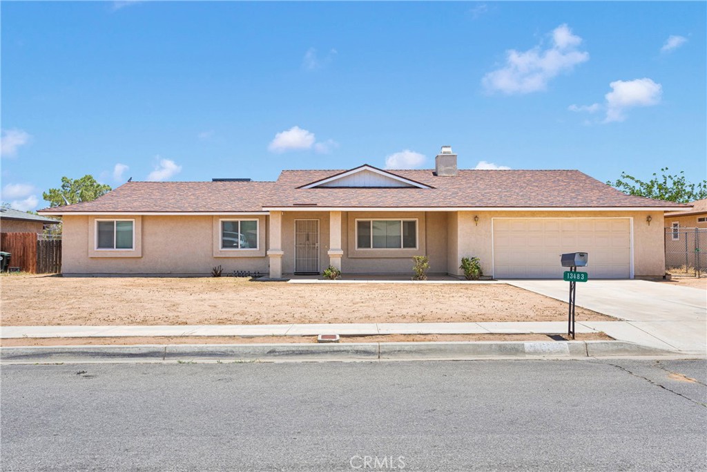 Lease available close to Vanguard Preparatory and Granite Hills High School, includes Refrigerator and washer and dryer. Move in ready. Laminate floors throughout the entire home. 2 bedrooms and indoor laundry with storage, patio cover, large lot. Please call for appointment