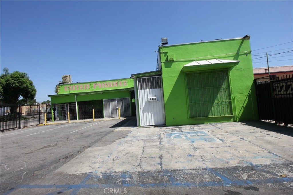 222 E Manchester
