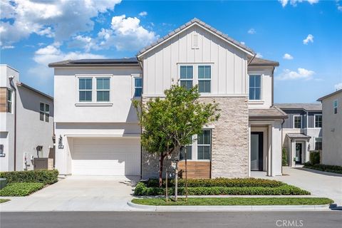 Photo of 141 Edna Pkwy, Lake Forest, CA 92630 (MLS # OC26158019)