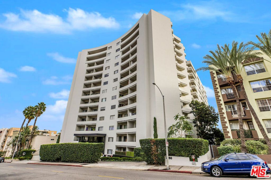 Photo of 7250 Franklin Avenue #1204, Los Angeles, CA 90046 (MLS # 25602093)