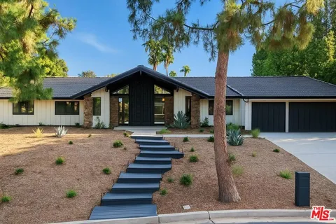 1920 Yucca Avenue, Fullerton, CA 92835 - MLS#: 25598117