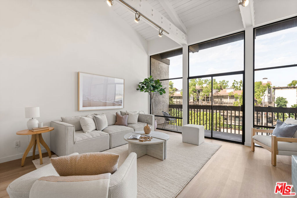 9323 N Marina Pacifica Drive