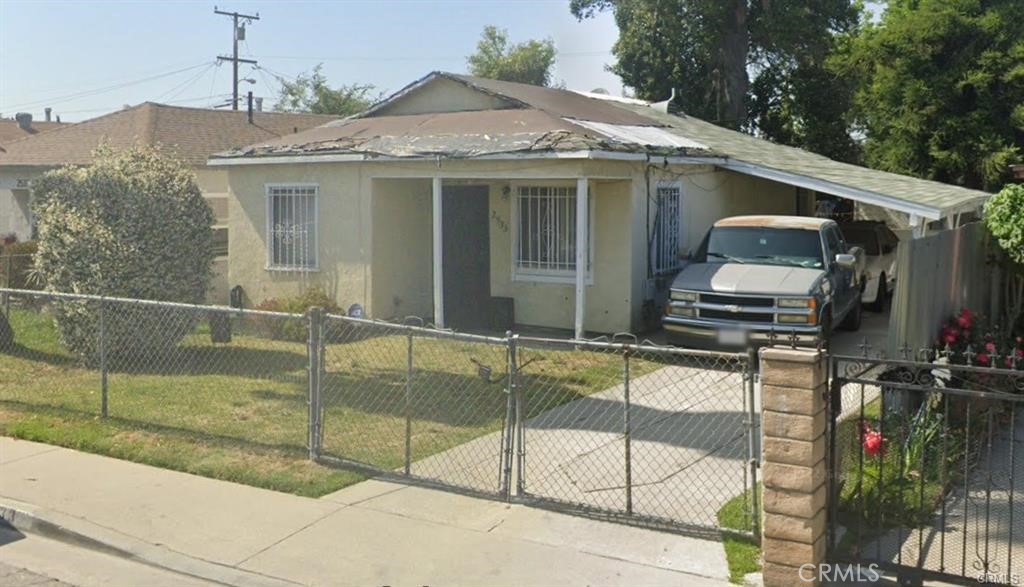 BACK ON MARKET! Rare find in Compton. 2 bedroom 1 bath, big lot! FIXER. Investor/developer special. This home needs some work, but has so much potential. 1st time on market in 40+ years. So many options to remodel, add square footage, add ADU, etc. Court-ordered Sheriff’s eviction is scheduled.