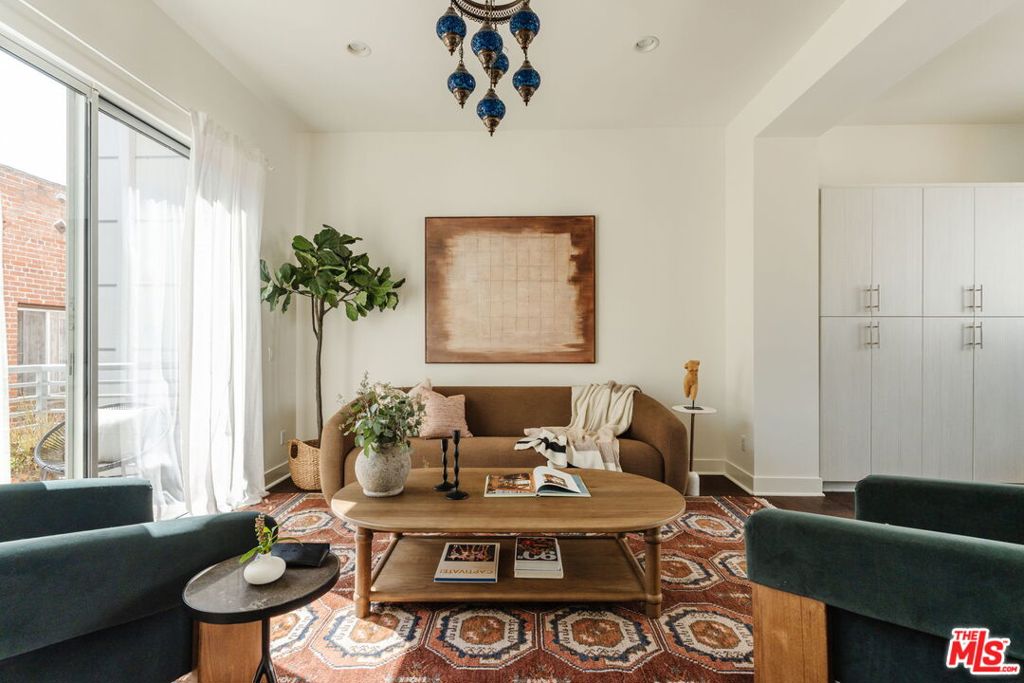 2202 Tom Mix Road, Los Angeles CA 90026