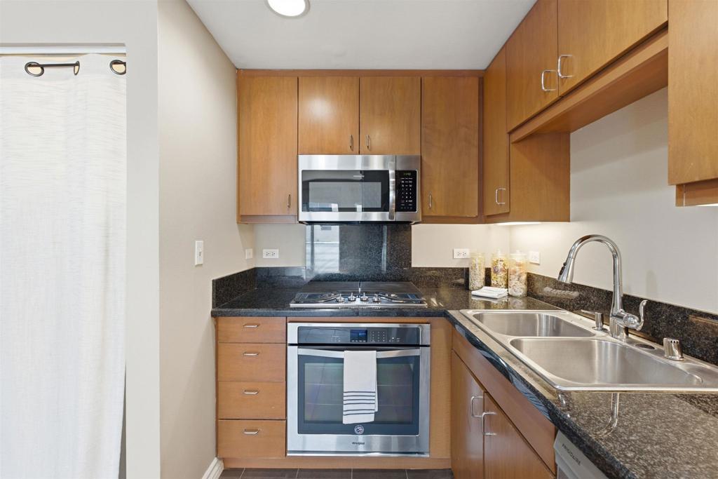 550 15th St. 207