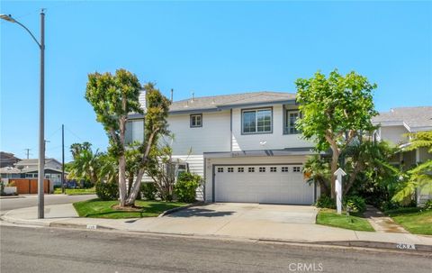 245 Palmer St. Costa Mesa CA 92627