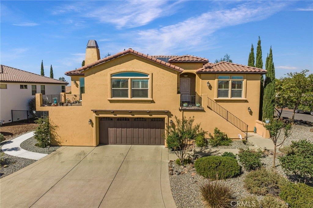 3294 Summit Ridge